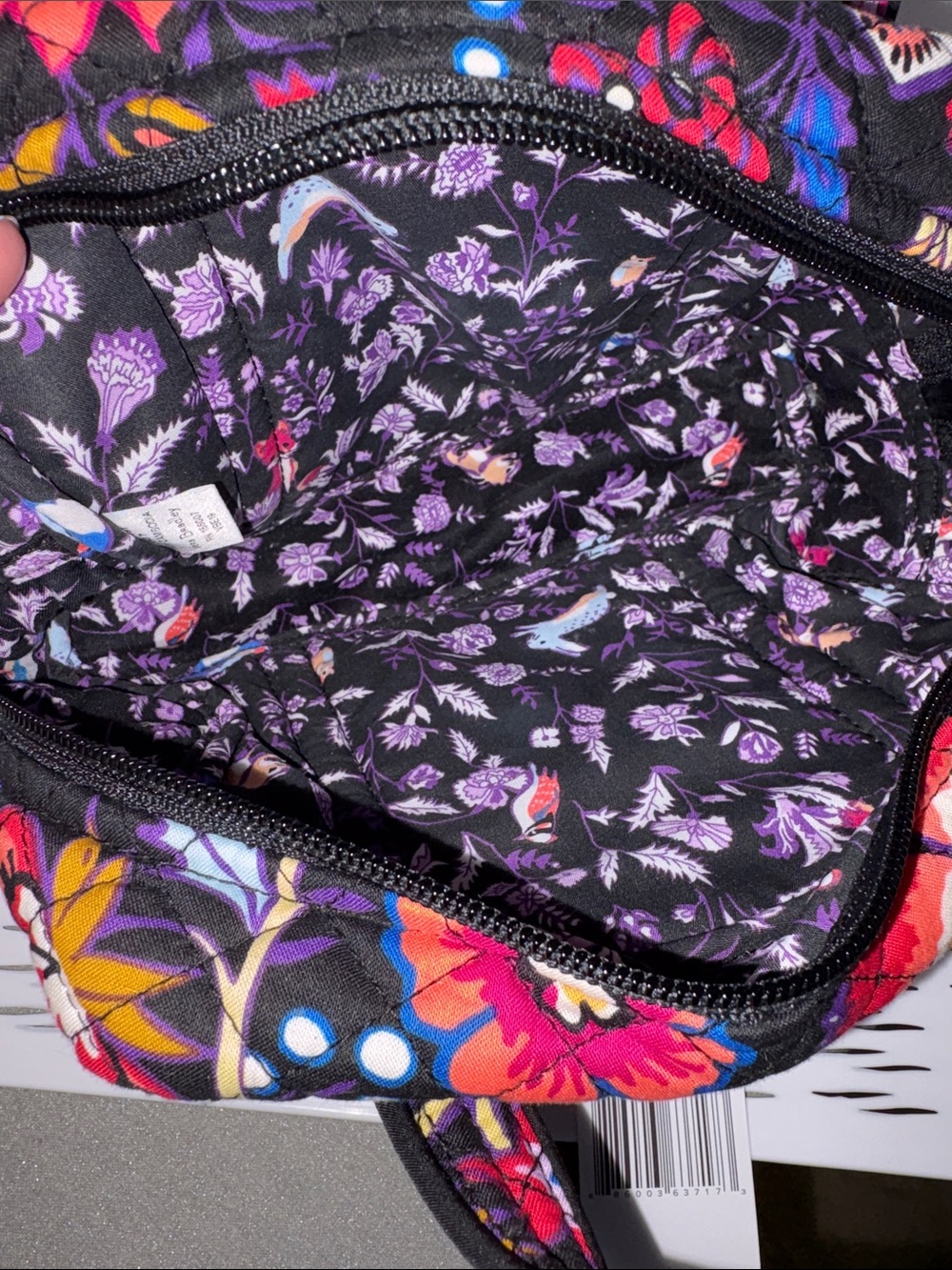 NWT Vera Bradley Floral Quilted Cosmetic Case Black Multicolor Foxwood print - Picture 7 of 10